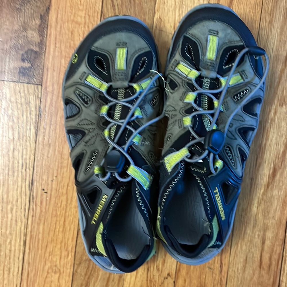 Merrell water shoes size men’s 7.
